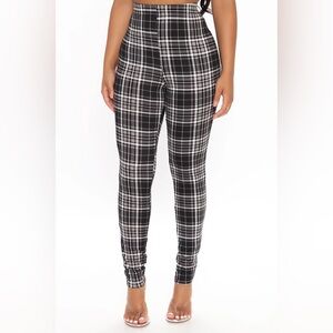 2/$15 Fashion Nova Black and White Plaid Skinny Leggings